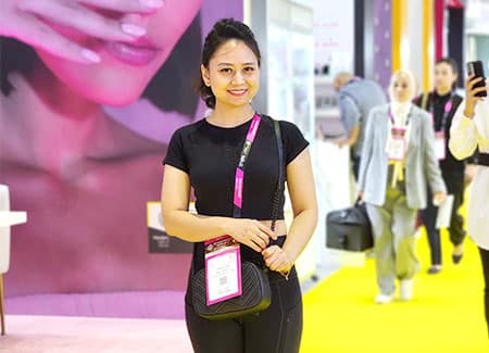 Its Trang Best Nail Eyelash Artist in Dubai Trang